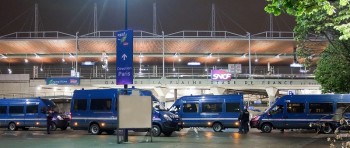 Gestion de flux en gare de La Plaine-Stade de France : barrage des forces de police lorsque les rampes d’accès aux quais sont encombrées